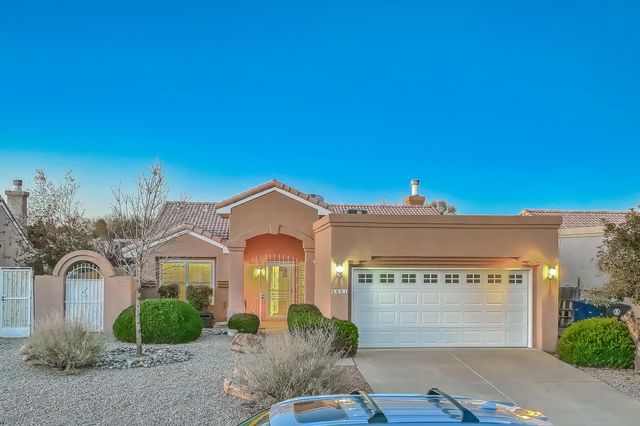 6601 Silkwood Avenue NW, Albuquerque, NM 87121