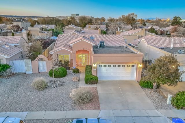 6601 Silkwood Avenue NW, Albuquerque, NM 87121