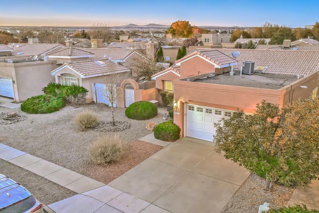 6601 Silkwood Avenue NW, Albuquerque, NM 87121