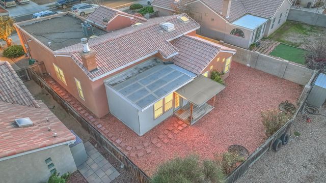 6601 Silkwood Avenue NW, Albuquerque, NM 87121