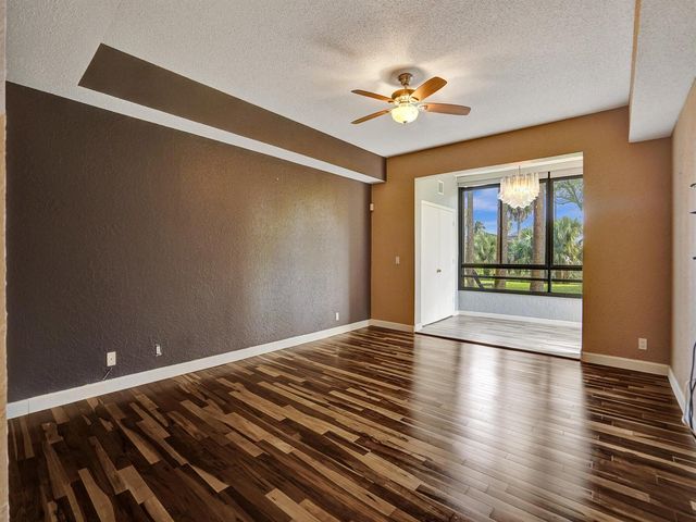 7546 La Paz Boulevard 108, Boca Raton, FL 33433