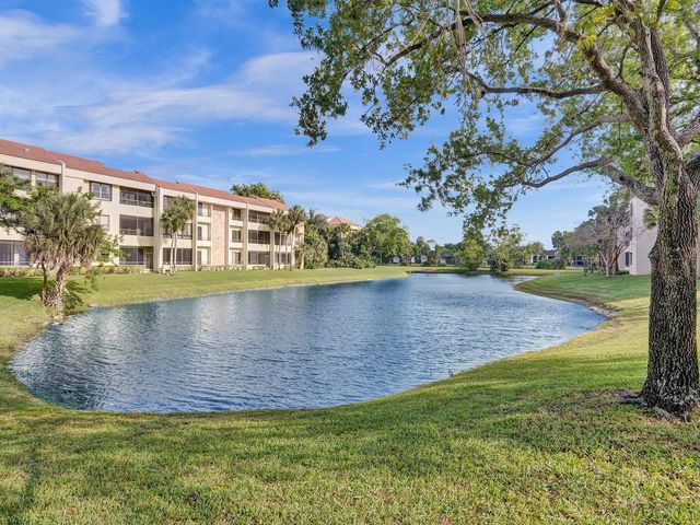 7546 La Paz Boulevard 108, Boca Raton, FL 33433