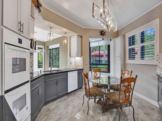 7546 La Paz Boulevard 108, Boca Raton, FL 33433