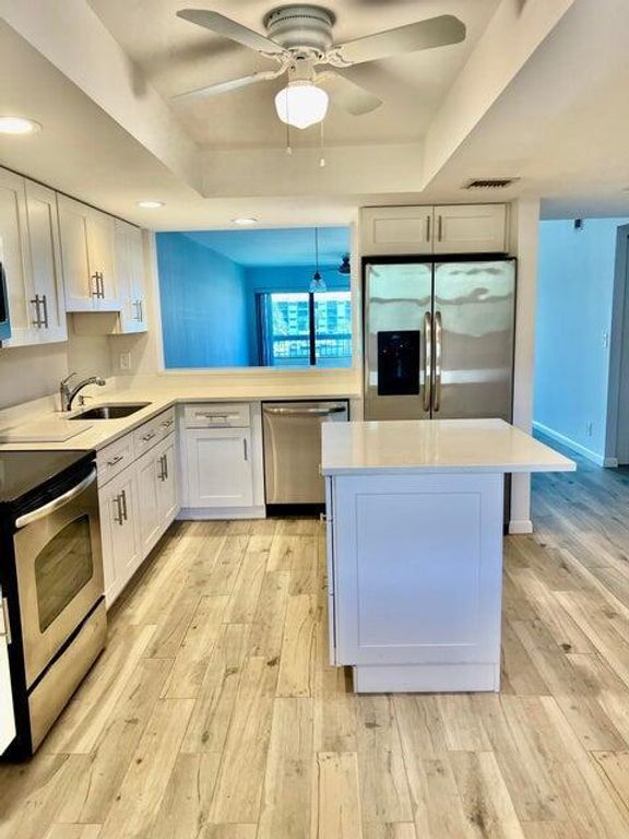 1030 Us Highway 1 Apt 302, North Palm Beach, FL 33408