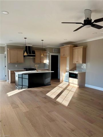 121 Sandpiper Drive, Lexington, NC 27295