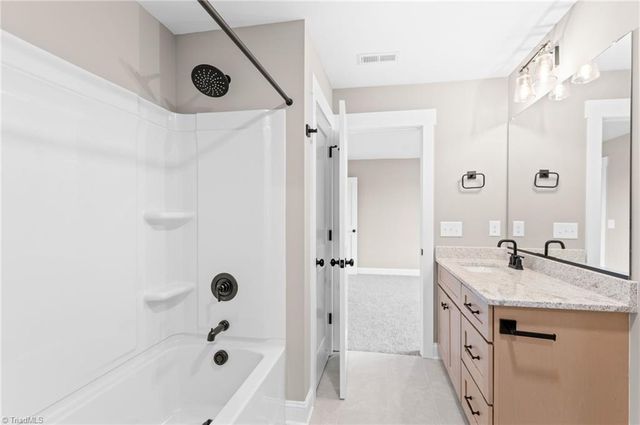 121 Sandpiper Drive, Lexington, NC 27295