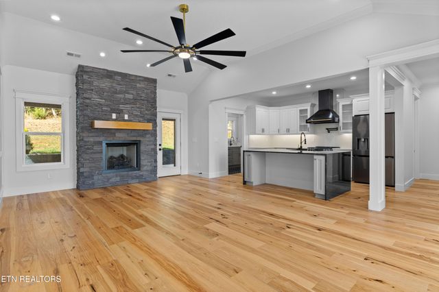 316 Ootsima Lane, Loudon, TN 37774