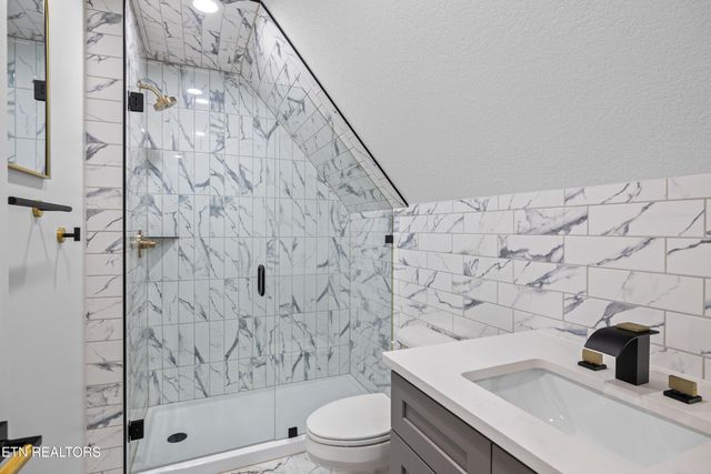 316 Ootsima Lane, Loudon, TN 37774
