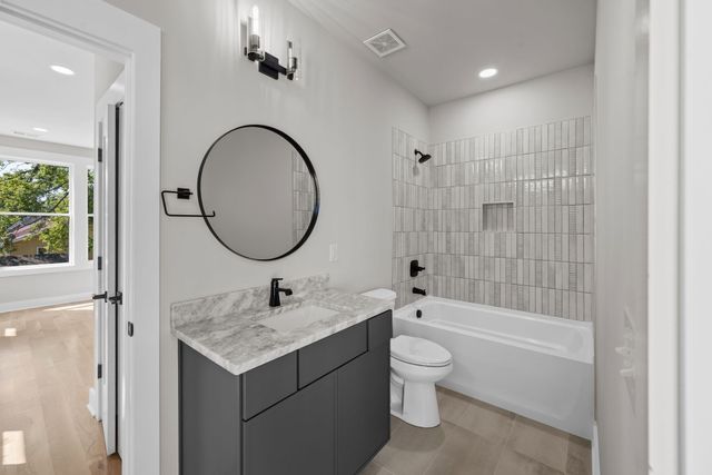 2521 W Heiman St, Nashville, TN 37208