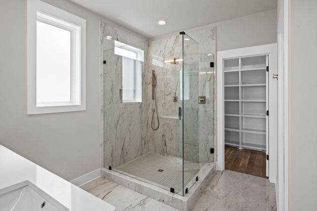 2521 W Heiman St, Nashville, TN 37208