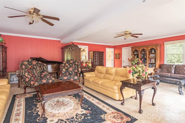 102 Ridgeview Drive, Rutherfordton, NC 28139