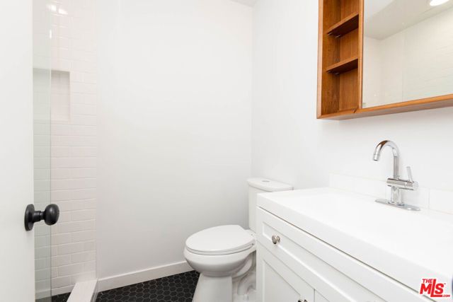 5935 Chula Vista Way 103, Los Angeles, CA 90068