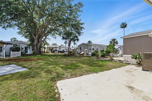 9000 US HIGHWAY 192 624, Clermont, FL 34714