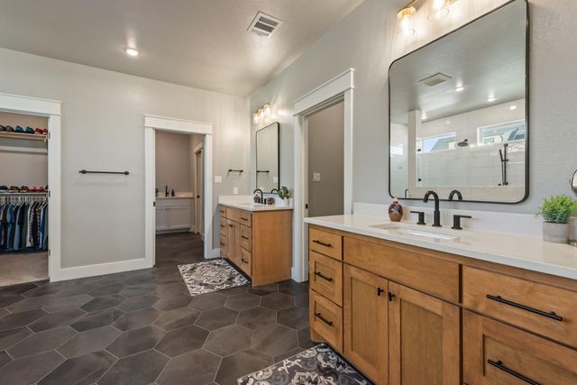 7813 Stiteler Drive, Bryan, TX 77808