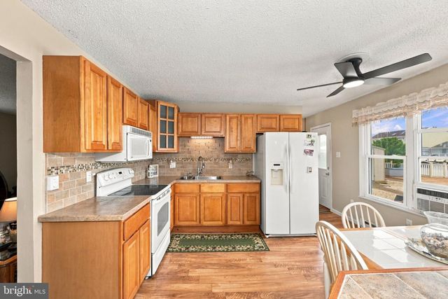 19 LOUISIANA DR, Little Egg Harbor Twp, NJ 08087
