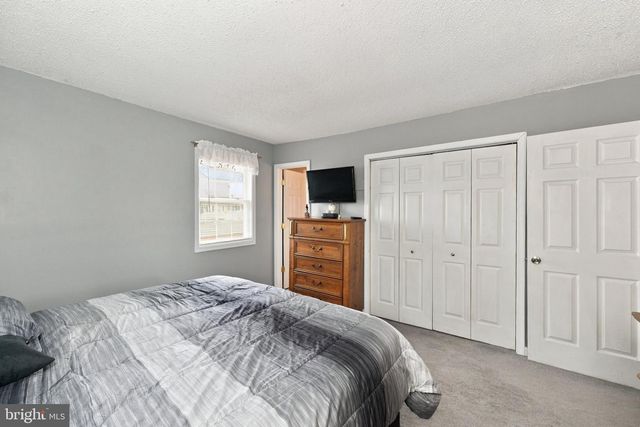 19 LOUISIANA DR, Little Egg Harbor Twp, NJ 08087