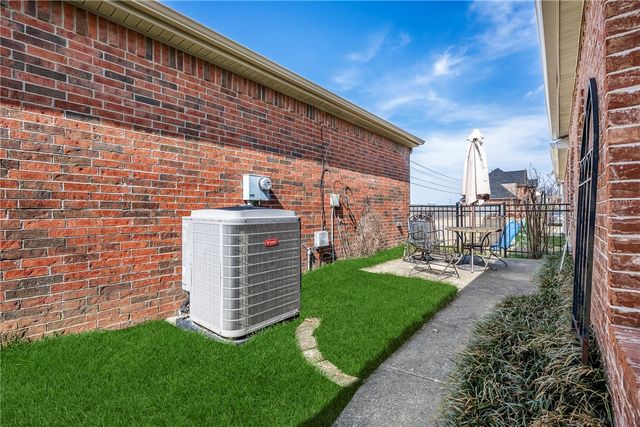 7160 Hazel Court, Springdale, AR 72762