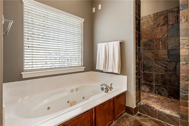 7160 Hazel Court, Springdale, AR 72762