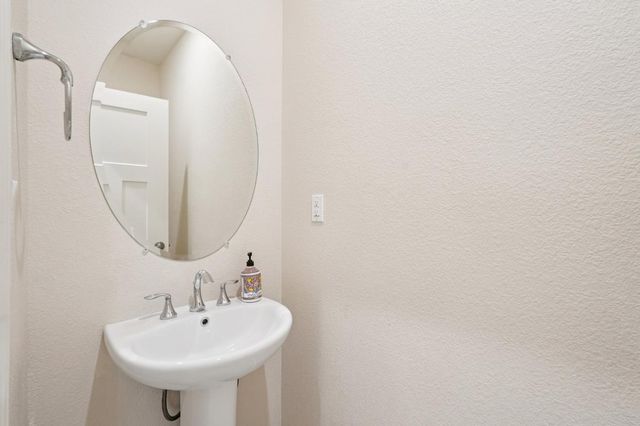 7345 Tawny Port Way, Sacramento, CA 95829