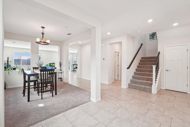 7345 Tawny Port Way, Sacramento, CA 95829