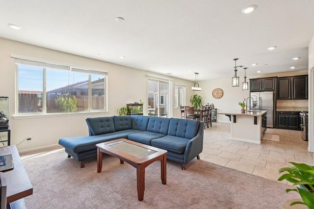 7345 Tawny Port Way, Sacramento, CA 95829