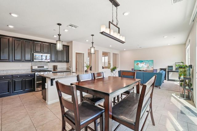 7345 Tawny Port Way, Sacramento, CA 95829