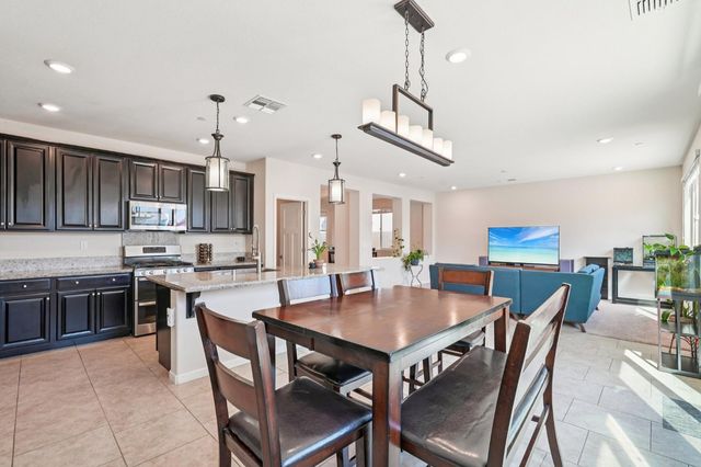 7345 Tawny Port Way, Sacramento, CA 95829