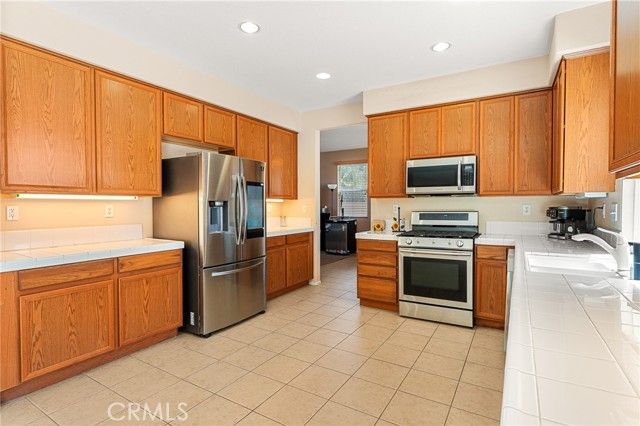 12419 Ojo Caliente, Victorville, CA 92392