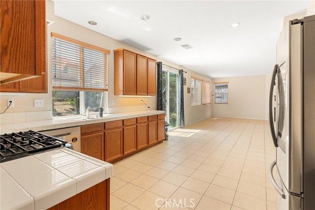 12419 Ojo Caliente, Victorville, CA 92392