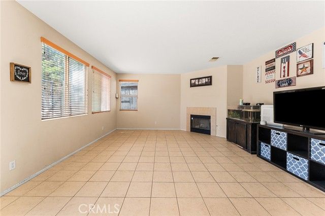 12419 Ojo Caliente, Victorville, CA 92392