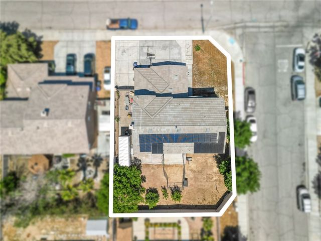 12419 Ojo Caliente, Victorville, CA 92392