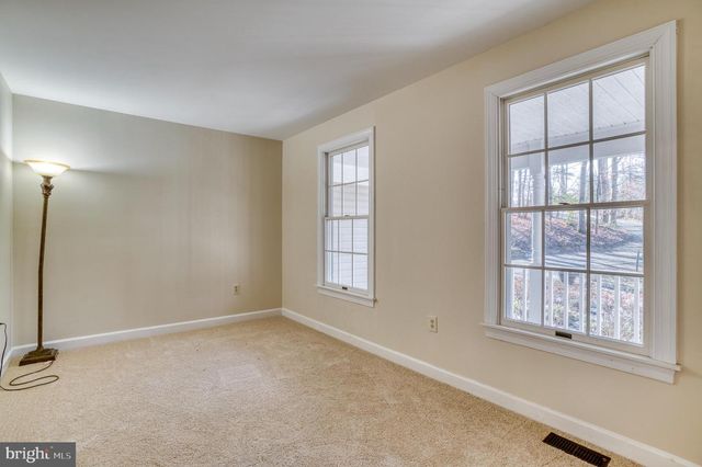 9879 HEMLOCK HILLS CT, Manassas, VA 20111