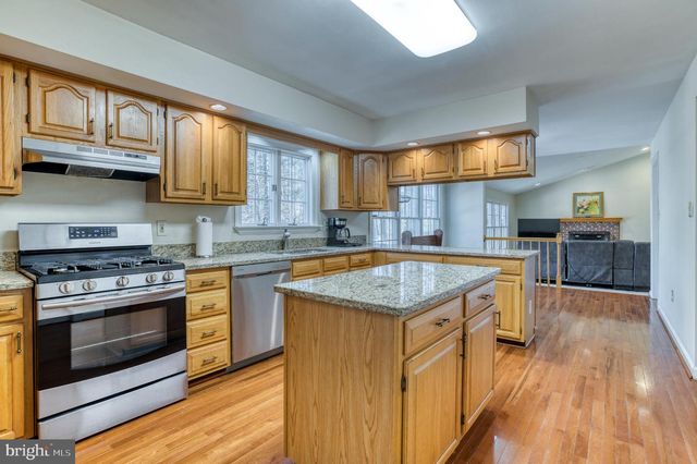 9879 HEMLOCK HILLS CT, Manassas, VA 20111