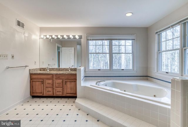 9879 HEMLOCK HILLS CT, Manassas, VA 20111