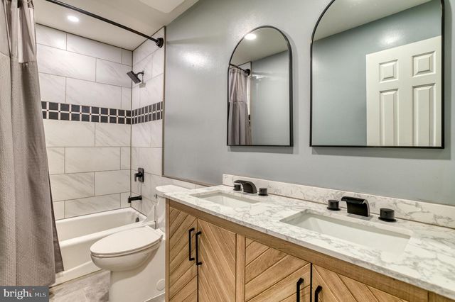 9879 HEMLOCK HILLS CT, Manassas, VA 20111