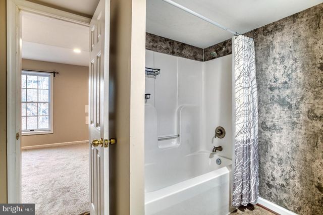 9879 HEMLOCK HILLS CT, Manassas, VA 20111