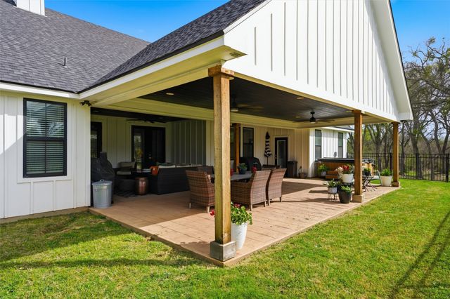 428 Warren Road, Lorena, TX 76655