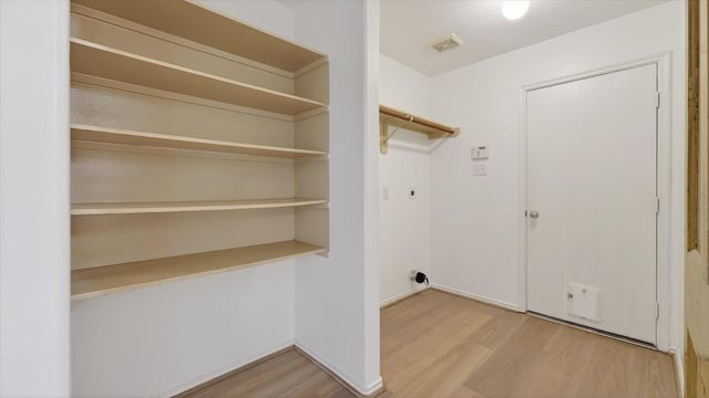 9747 Gulfstream Drive, Conroe, TX 77303