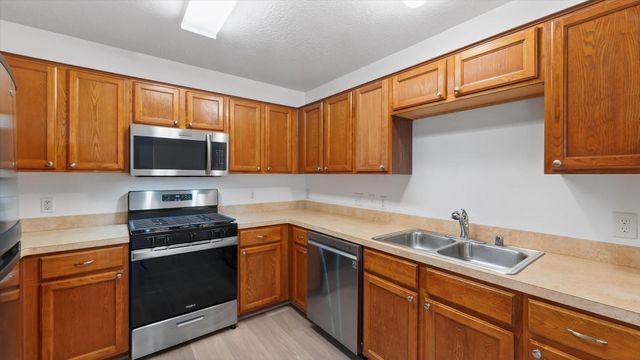 9747 Gulfstream Drive, Conroe, TX 77303