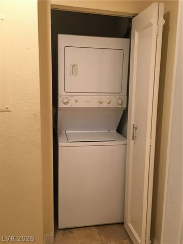 230 East Flamingo Road 329, Las Vegas, NV 89169
