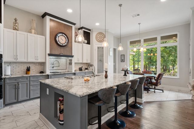 930 Waters Edge Drive, Corsicana, TX 75109
