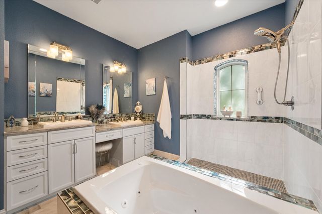 930 Waters Edge Drive, Corsicana, TX 75109