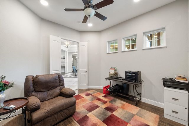 930 Waters Edge Drive, Corsicana, TX 75109