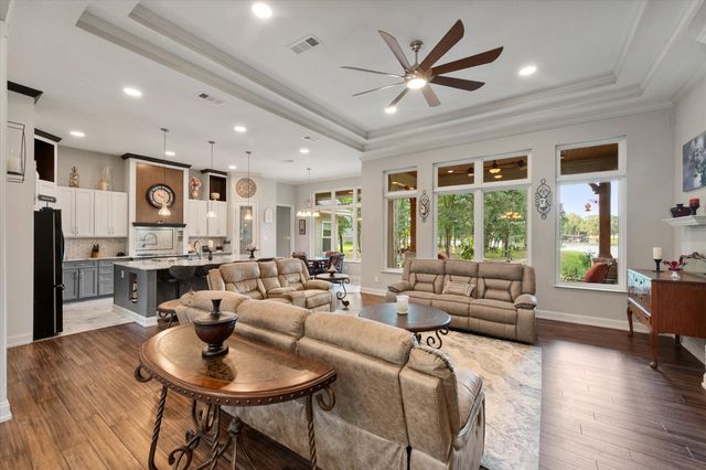 930 Waters Edge Drive, Corsicana, TX 75109