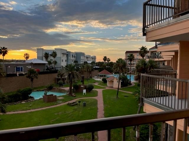 9520 Seawall Boulevard 207, Galveston, TX 77554