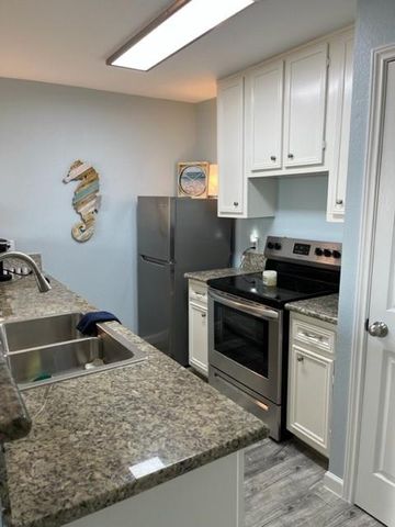 9520 Seawall Boulevard 207, Galveston, TX 77554