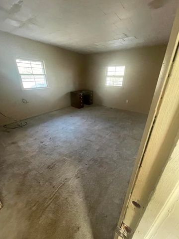 404 Park Avenue, Wheeler, IN 46393