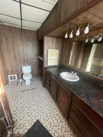 404 Park Avenue, Wheeler, IN 46393