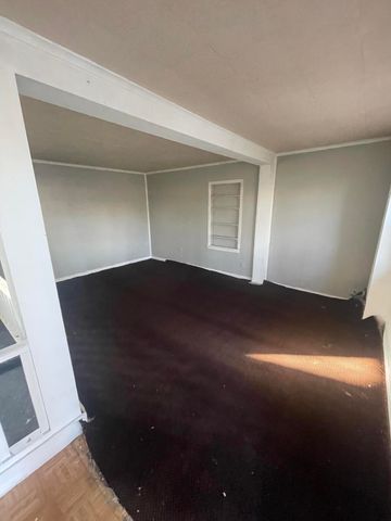 404 Park Avenue, Wheeler, IN 46393