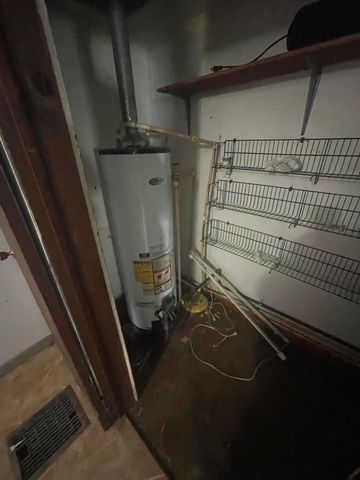 404 Park Avenue, Wheeler, IN 46393